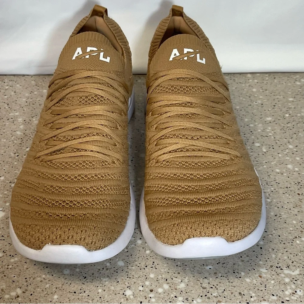 Men’s APL Athletic Propulsion Labs TechLoom Wave Size 13 New in Box Tan/White